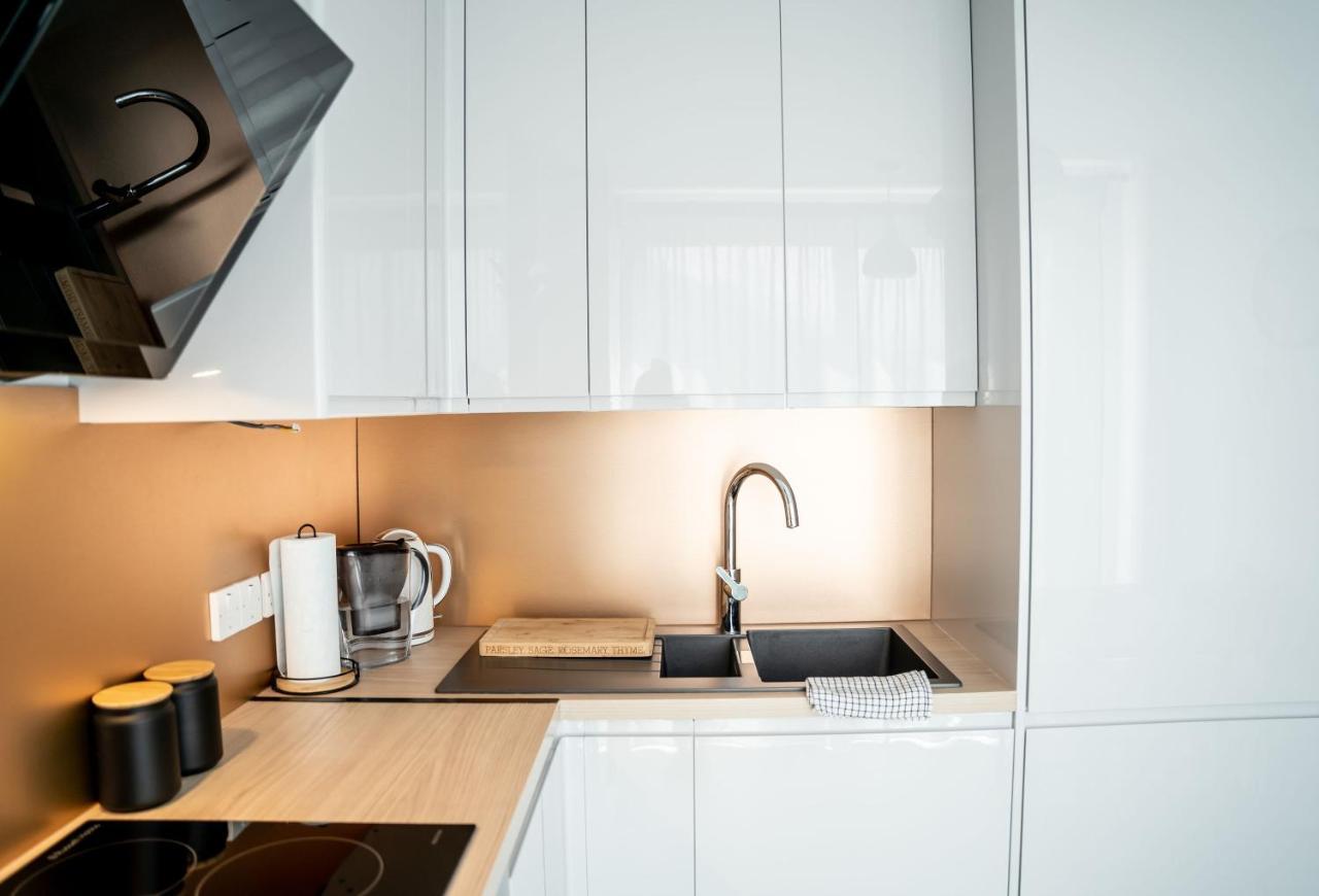 Luxurious Two Bedroom Apartment With Private Parking 퍼스 외부 사진