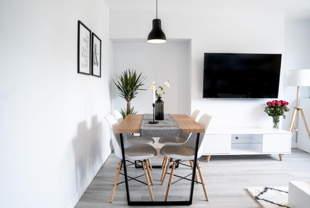 Luxurious Two Bedroom Apartment With Private Parking 퍼스 외부 사진