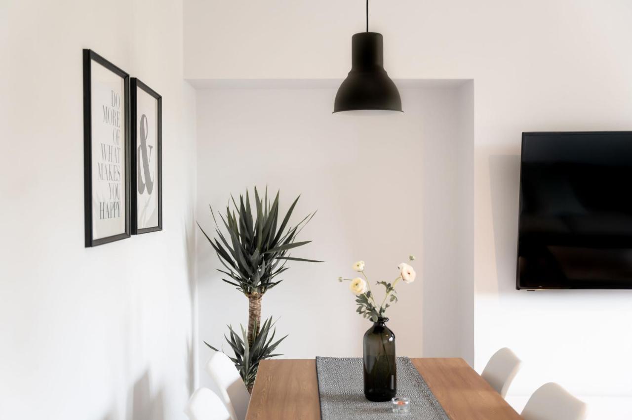 Luxurious Two Bedroom Apartment With Private Parking 퍼스 외부 사진